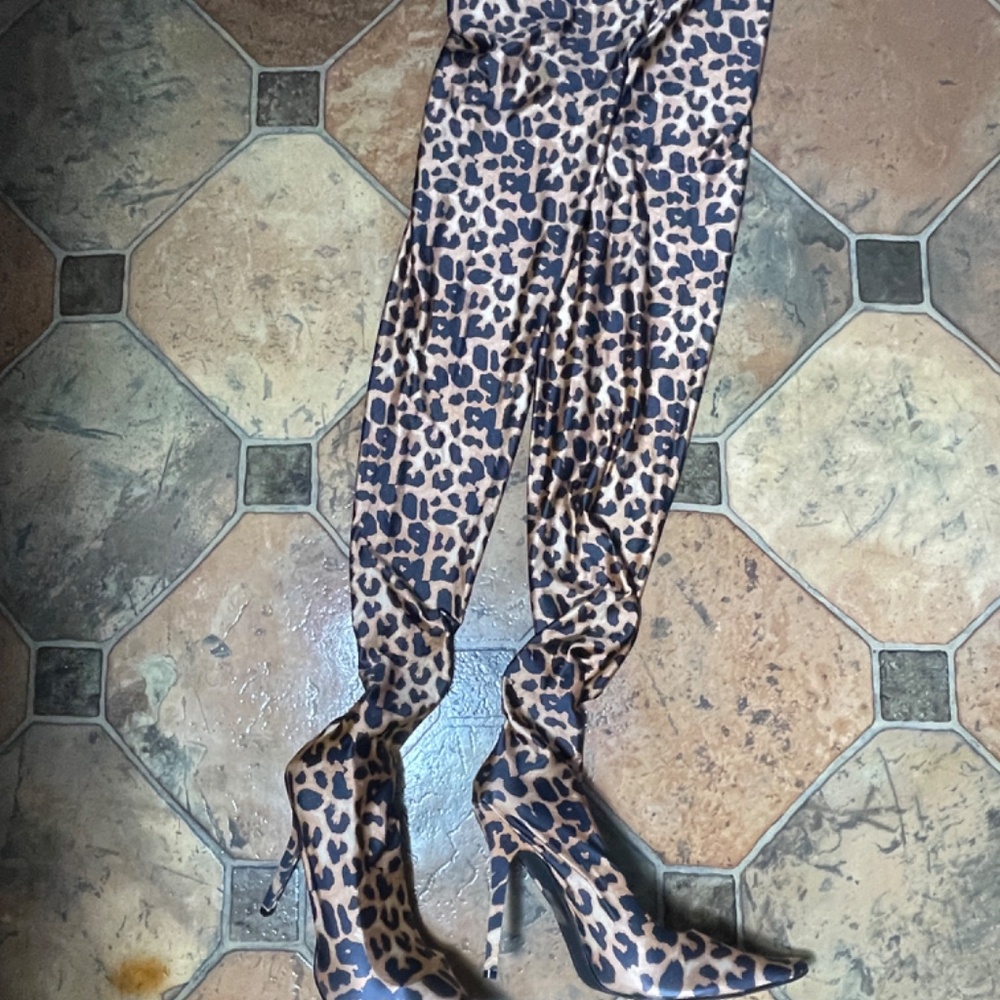 Leopard print Legging/pants heels - Picture 2 of 3